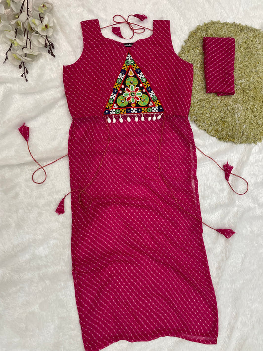 Bandhani Embroidered Georgette Kurti – Magenta Bloom