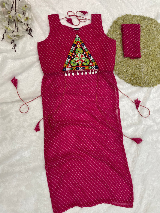 Bandhani Embroidered Georgette Kurti – Magenta Bloom