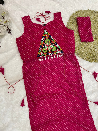 Bandhani Embroidered Georgette Kurti – Magenta Bloom