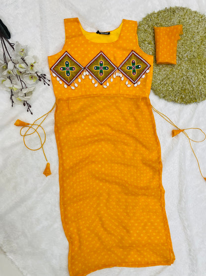 Embroidered Festival Kurti – Elegant Straight Fit