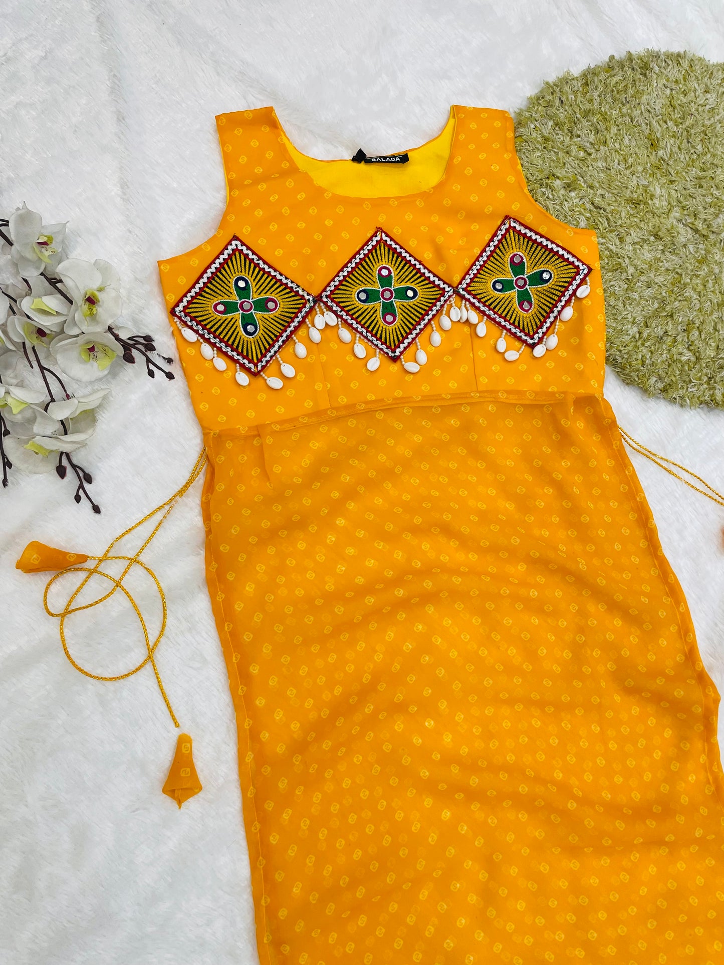 Embroidered Festival Kurti – Elegant Straight Fit
